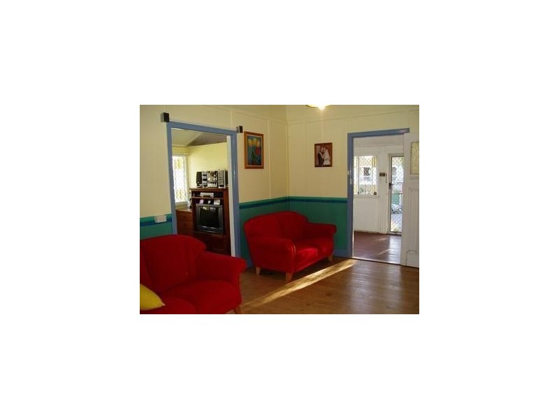 130 Nobbs Street, Berserker QLD 4701