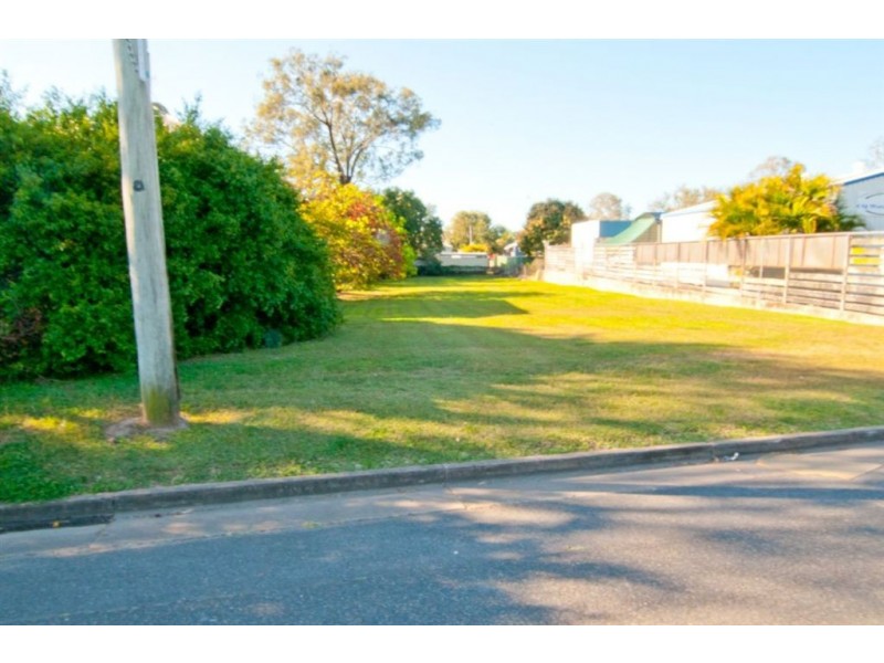 65 Lakes Creek Road, Berserker QLD 4701