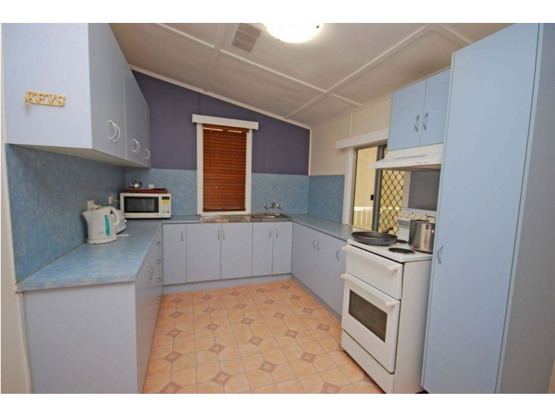 57 Lakes Creek Road, Berserker QLD 4701