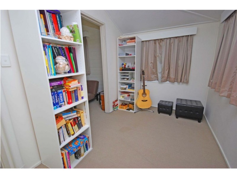 57 Lakes Creek Road, Berserker QLD 4701