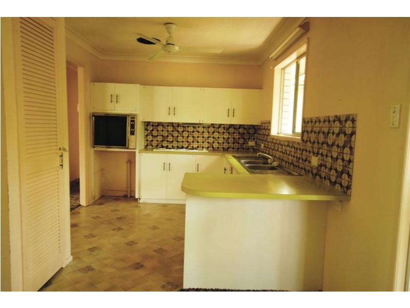 280 Farm Street, Kawana QLD 4701