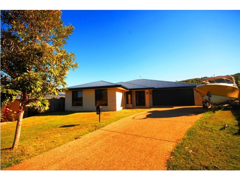 7 Downs Field Place, Taroomball QLD 4703
