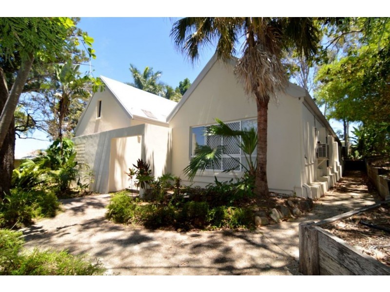 19 Queen Street, The Range QLD 4700