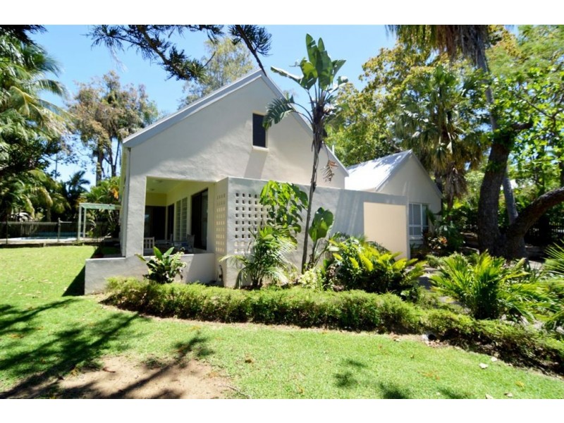 19 Queen Street, The Range QLD 4700