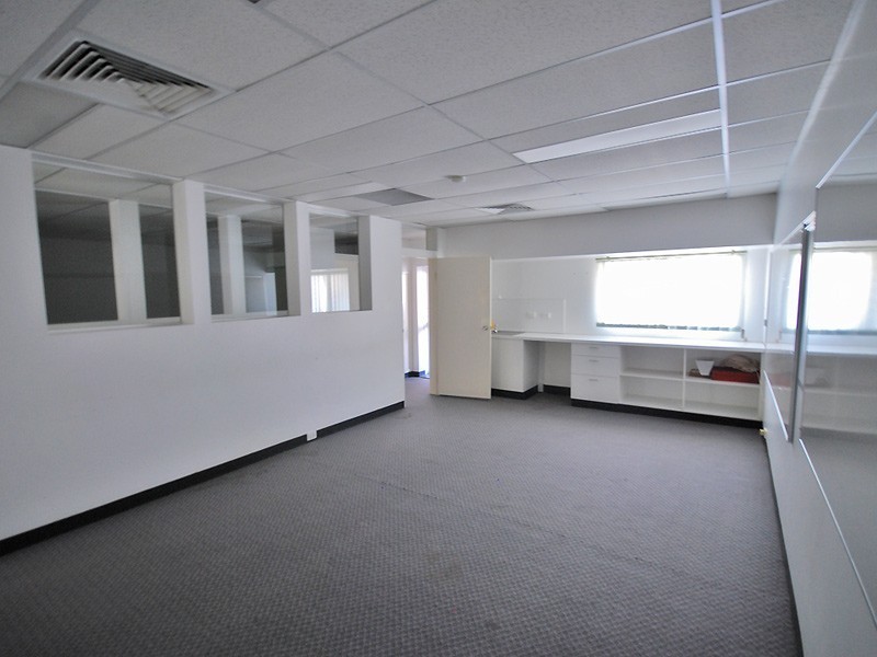 2/105 East St, Rockhampton QLD 4700