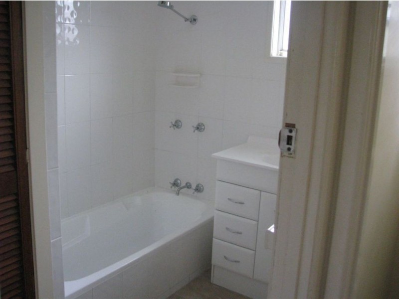 21 Underwood Street, Park Avenue QLD 4701