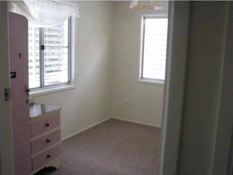 21 Underwood Street, Park Avenue QLD 4701