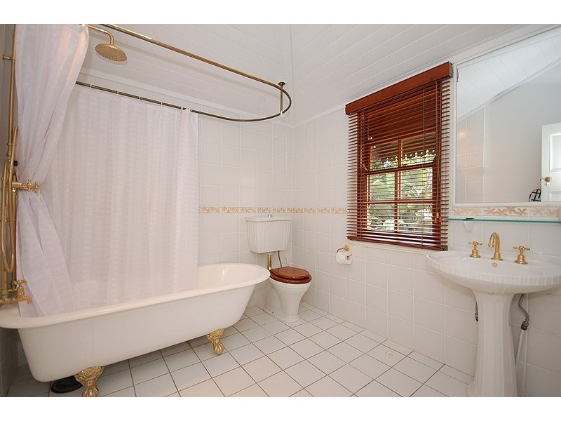 22 Lucy St, Albion QLD 4010