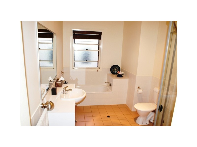 16 East Street, Kedron QLD 4031