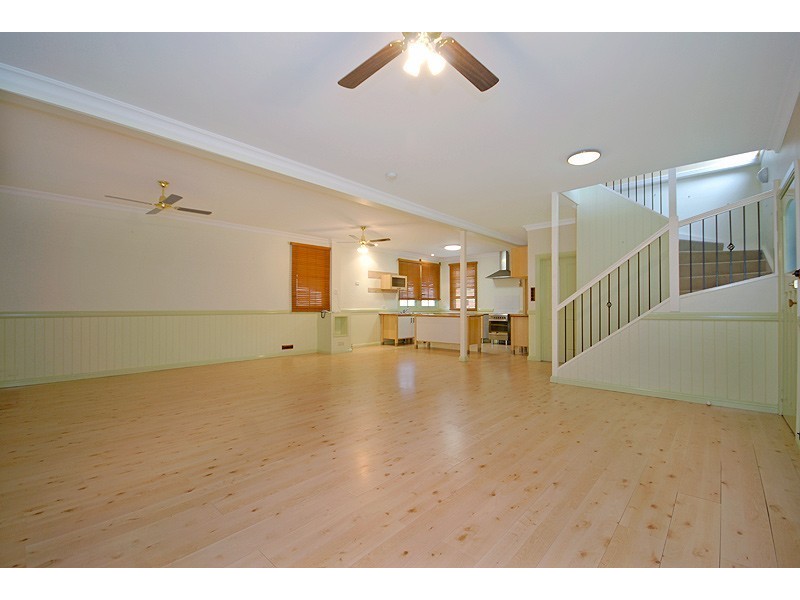 5 The Avenue, Clayfield QLD 4011
