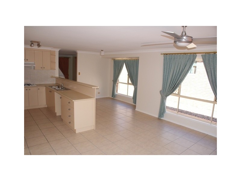 5 Athabasca Close, Wavell Heights QLD 4012