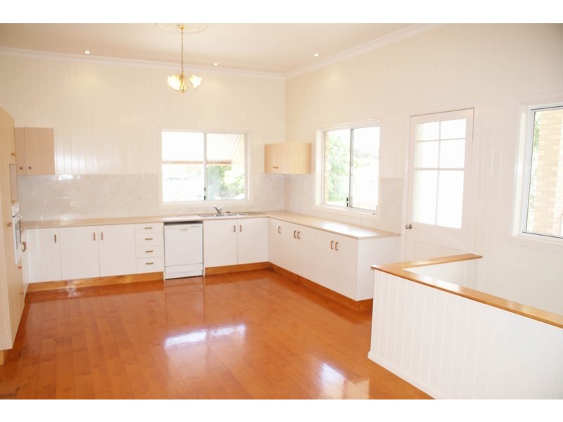 37 Kent Road, Wooloowin QLD 4030