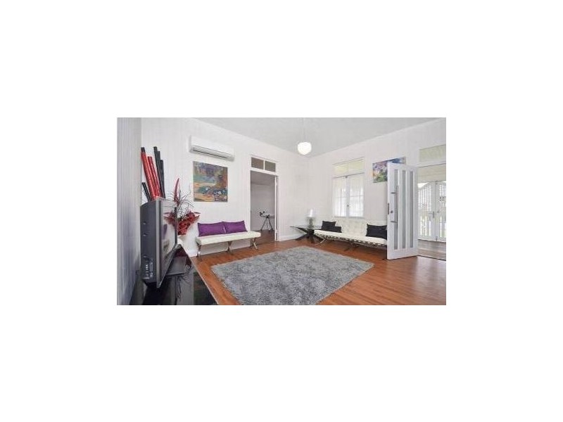 27 School Street, Hendra QLD 4011