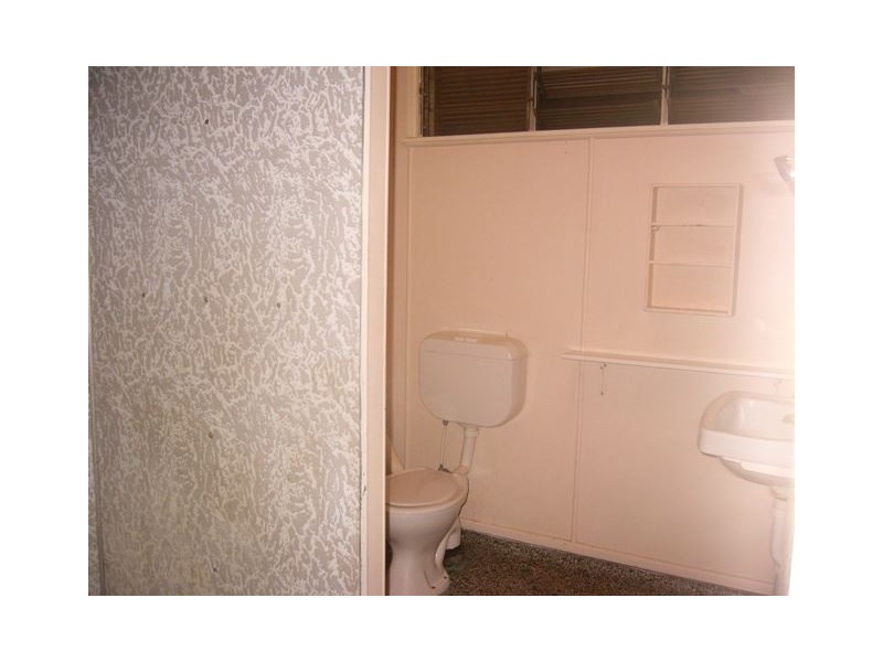 2/165 Hudson Rd, Wooloowin QLD 4030