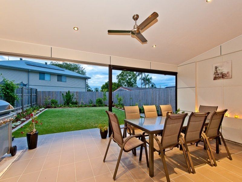 28 Pleystowe Crescent, Hendra QLD 4011