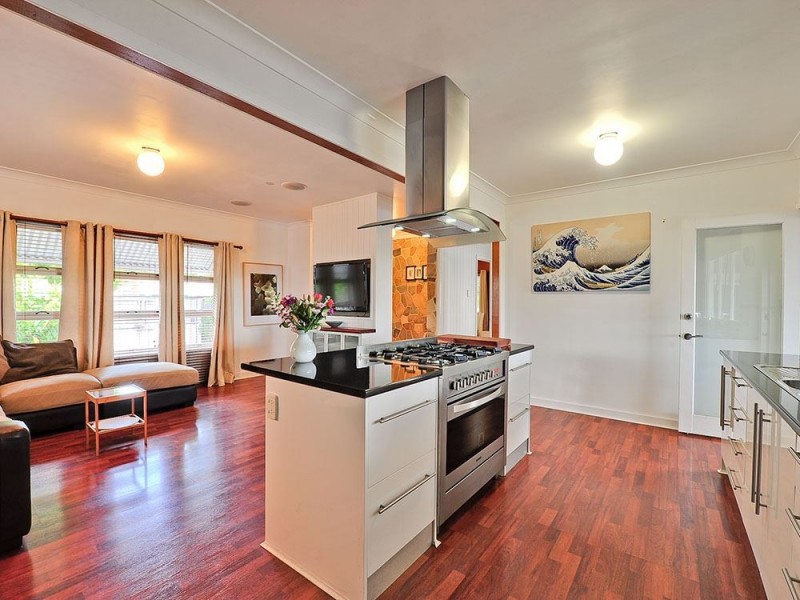 292 Rode Road, Wavell Heights QLD 4012