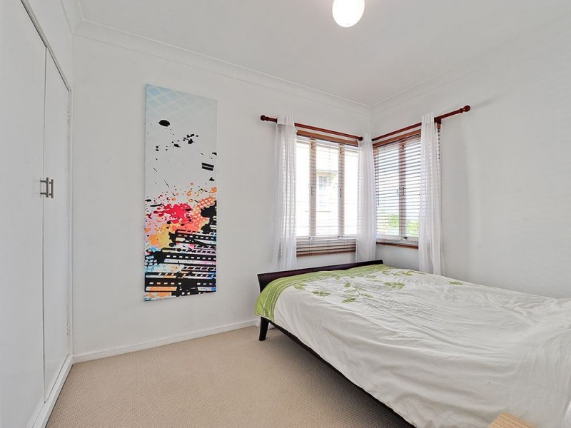 292 Rode Road, Wavell Heights QLD 4012