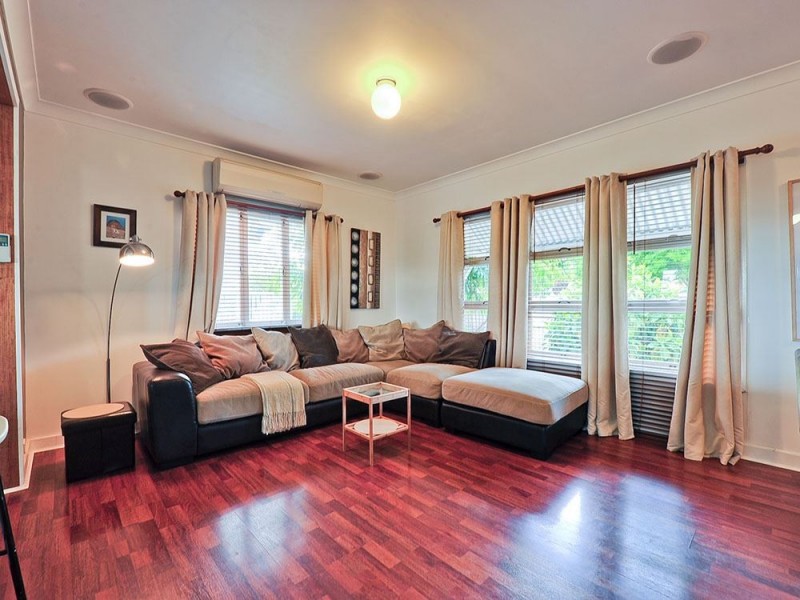 292 Rode Road, Wavell Heights QLD 4012