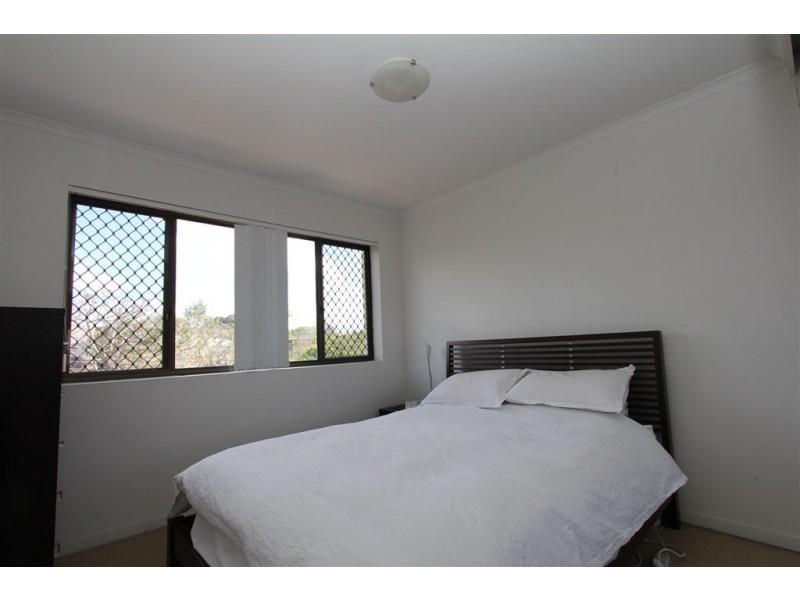 8/161 Junction Rd, Clayfield QLD 4011