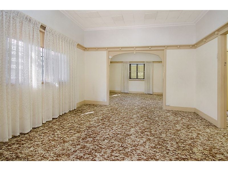 49 Raceview Avenue, Hendra QLD 4011