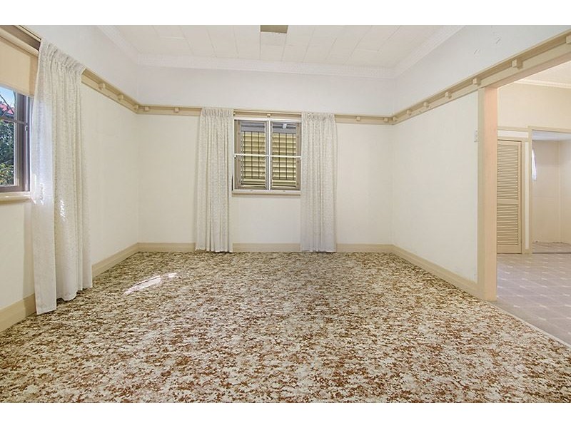 49 Raceview Avenue, Hendra QLD 4011