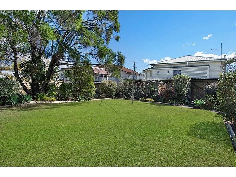 49 Raceview Avenue, Hendra QLD 4011