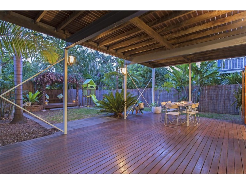 16 Hamilton Avenue, Hendra QLD 4011