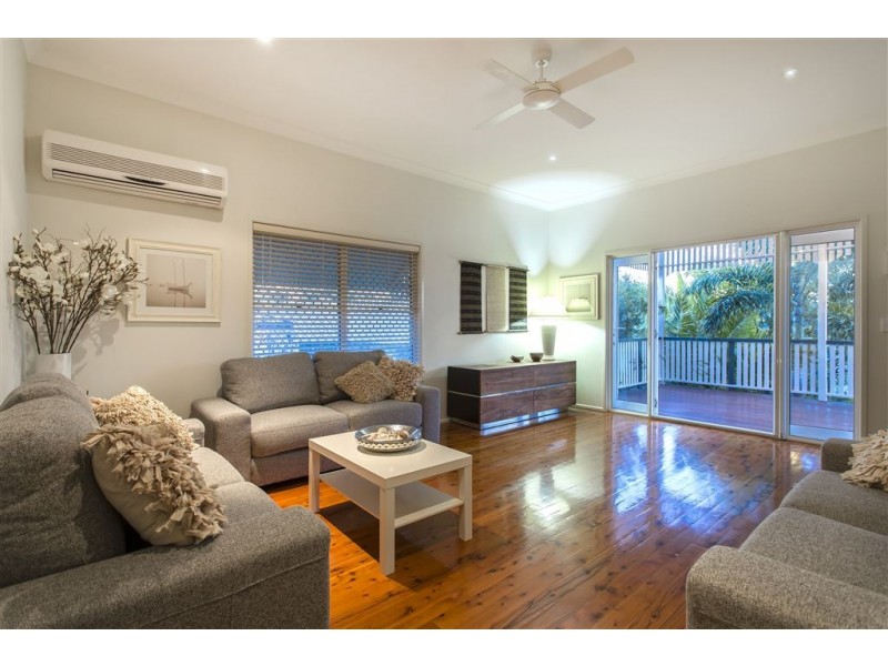 16 Hamilton Avenue, Hendra QLD 4011