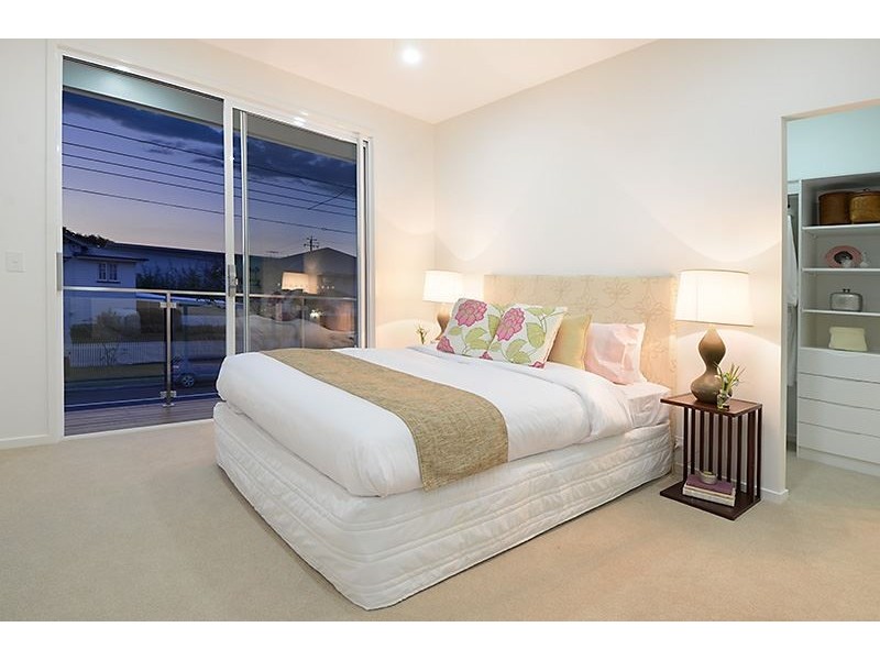 77 Clarke Street, Hendra QLD 4011