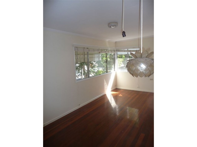 45 Wooloowin Ave, Wooloowin QLD 4030
