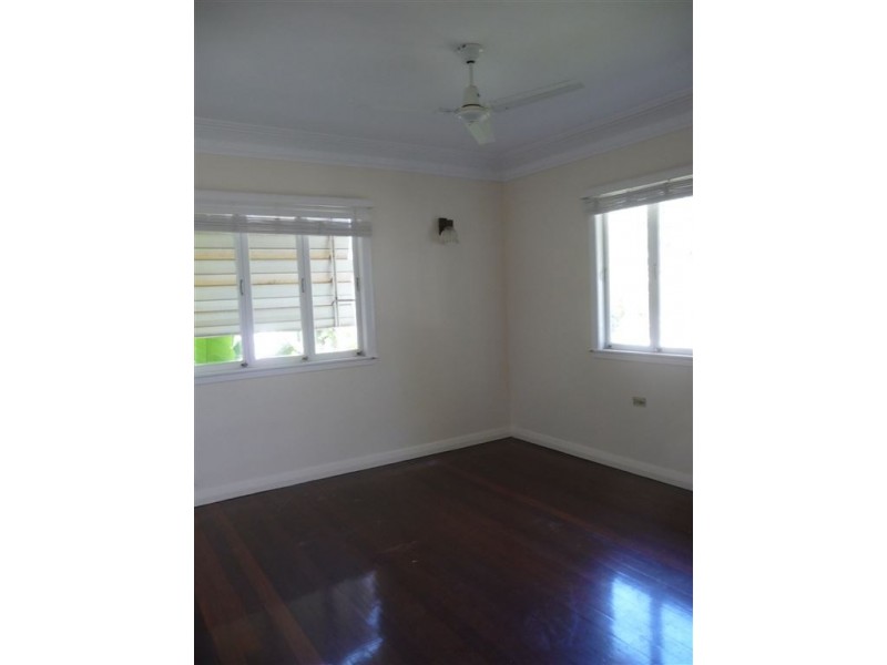 45 Wooloowin Ave, Wooloowin QLD 4030