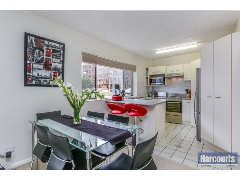 2/122 Bonney Avenue, Clayfield QLD 4011