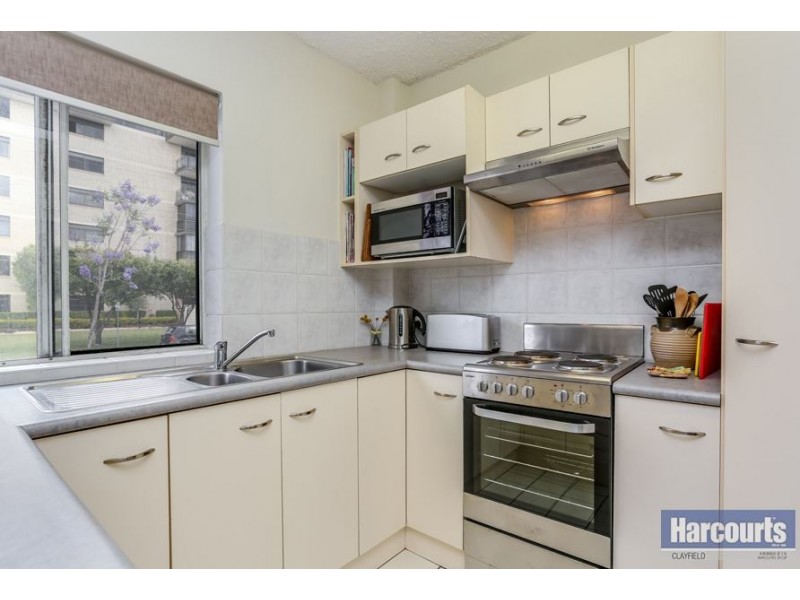 2/122 Bonney Avenue, Clayfield QLD 4011