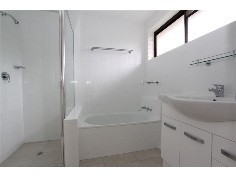 6/77 Sandford St, St Lucia QLD 4067