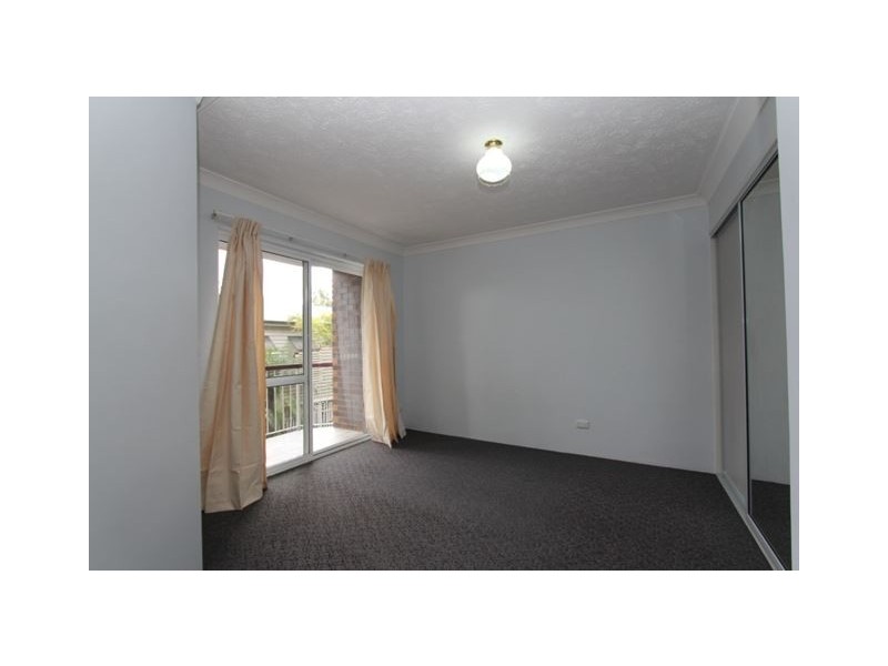 2/10 Hall St, Nundah QLD 4012