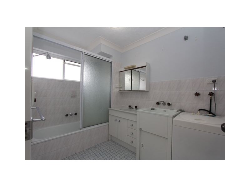 2/10 Hall St, Nundah QLD 4012