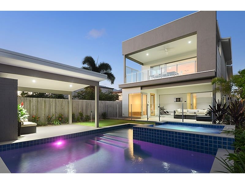 59 Raceview Avenue, Hendra QLD 4011