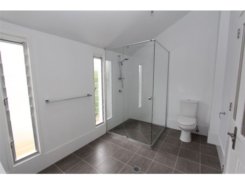 1 McGregor St, Clayfield QLD 4011