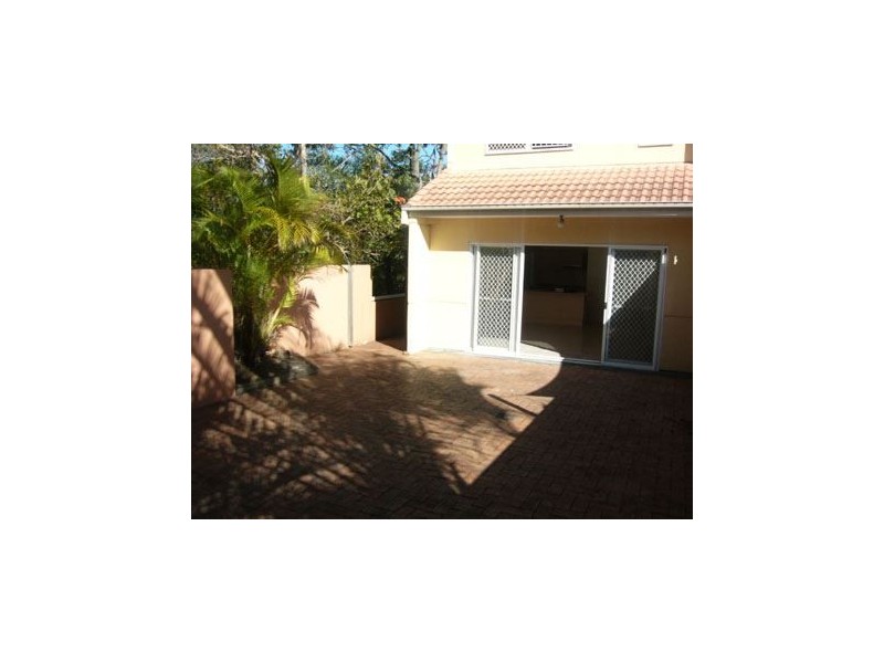 12/109 Gray Rd, West End QLD 4101