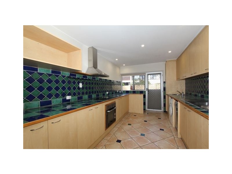 2/46 Drane, Clayfield QLD 4011