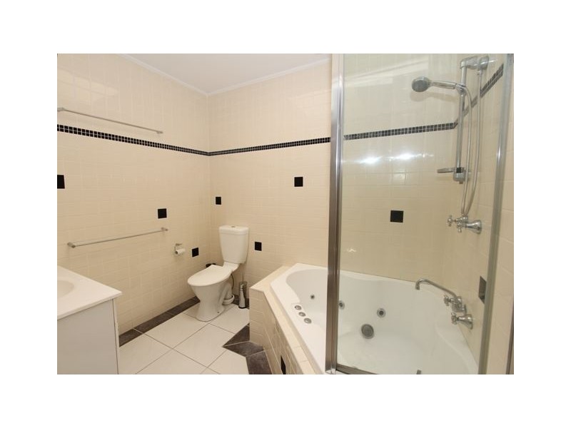 2/46 Drane, Clayfield QLD 4011