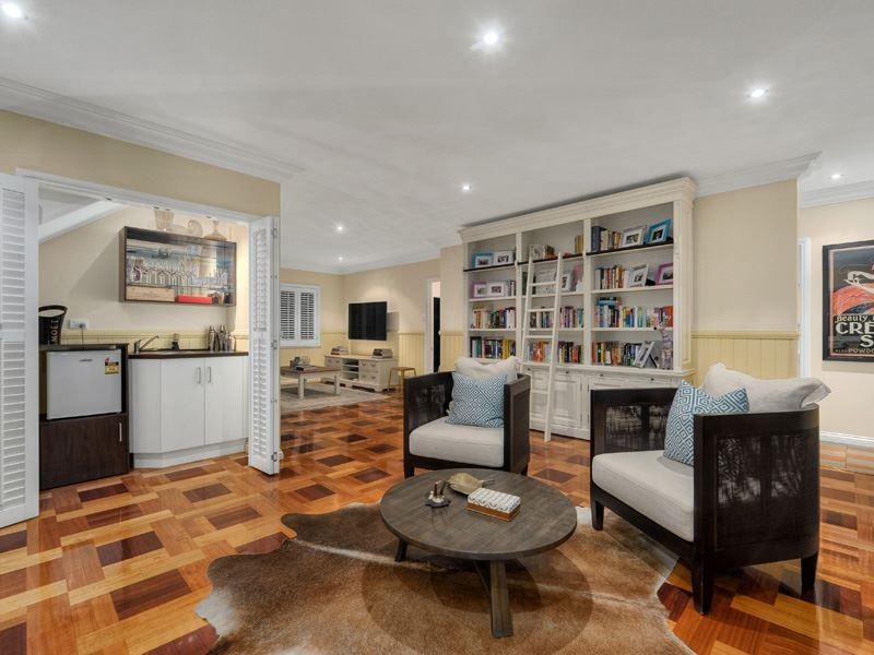 4 Derby Street, Hendra QLD 4011