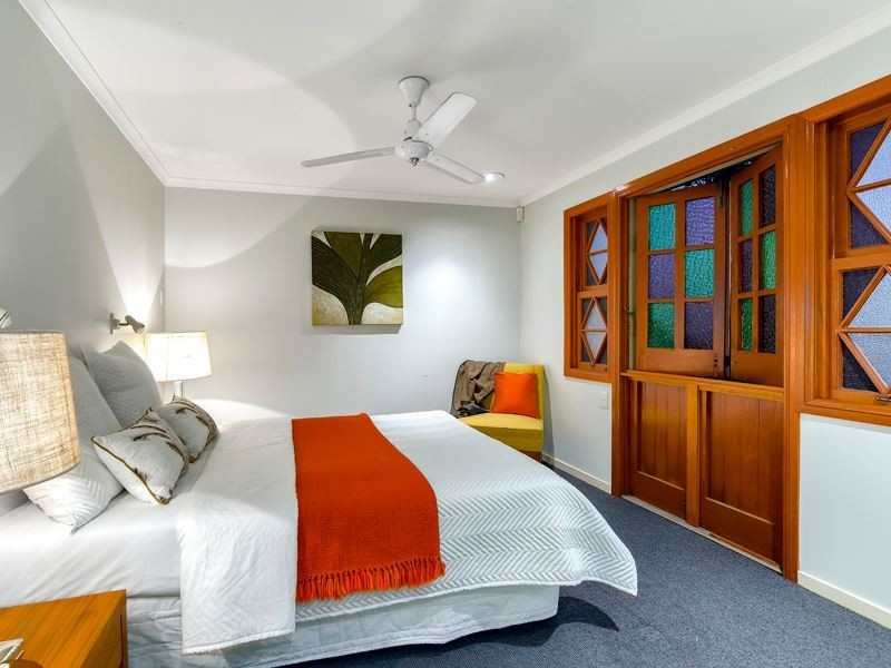 24 Cambridge Street, Red Hill QLD 4059