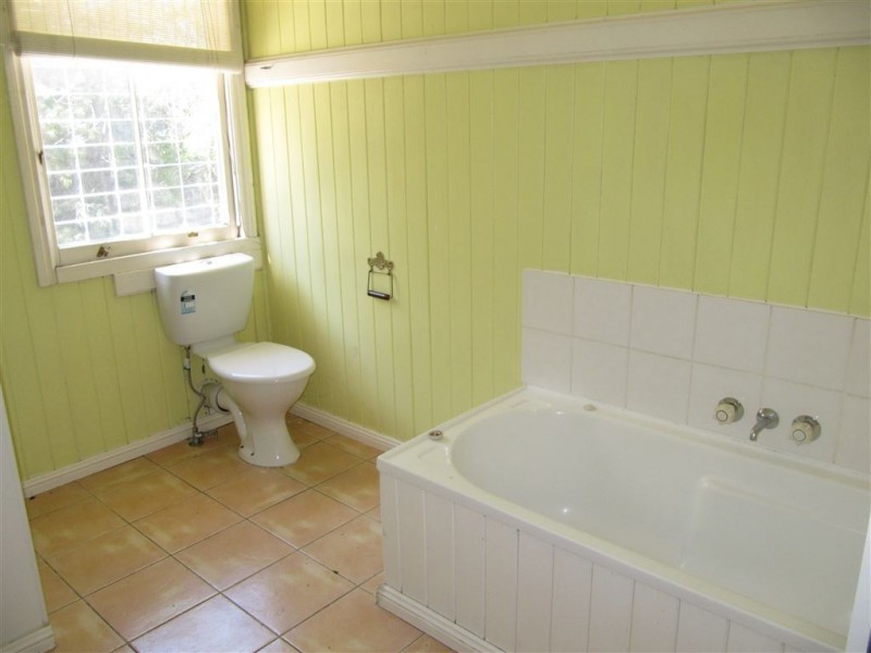8 Thomas St, Clayfield QLD 4011