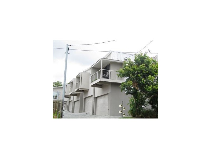 2/42 Julia St, Wavell Heights QLD 4012