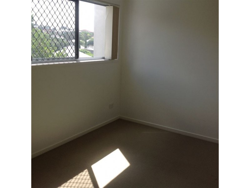 2/42 Julia St, Wavell Heights QLD 4012