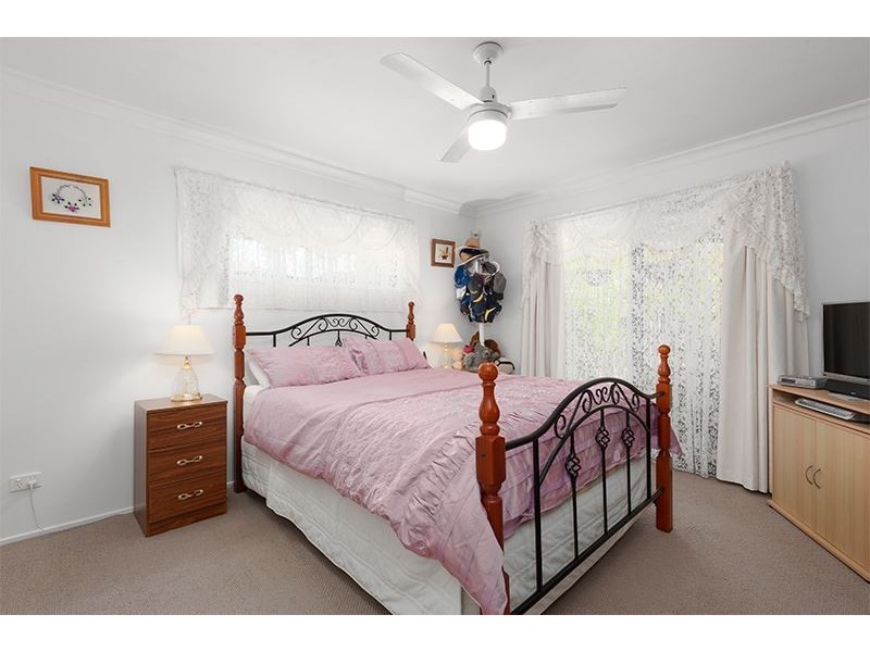 4 Calvary Crescent, Boondall QLD 4034