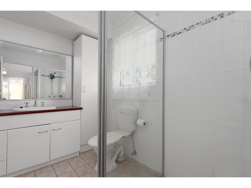 4 Calvary Crescent, Boondall QLD 4034