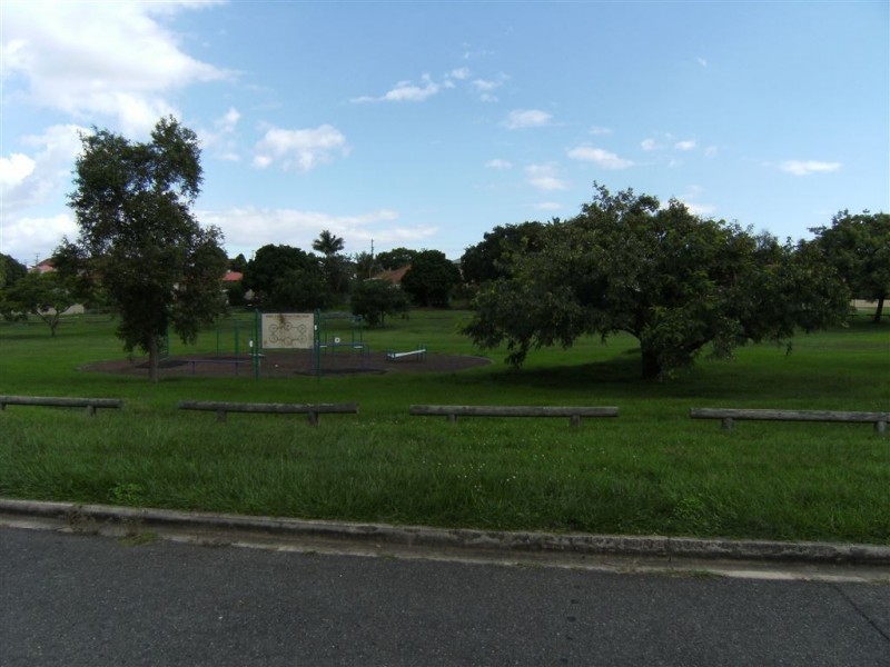 17 Taylor St, Wavell Heights QLD 4012