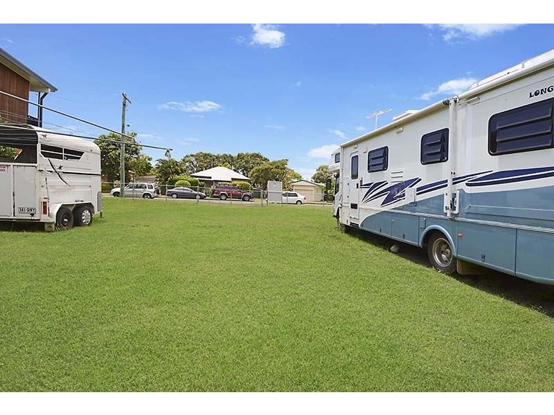 2 Golden Square, Hendra QLD 4011